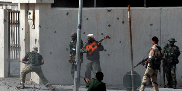 Le photographe de l’AFP Aris Messinis, obtient le Prix de l’Alliance des agences méditerranéennes de presse de la meilleure photo de l’année